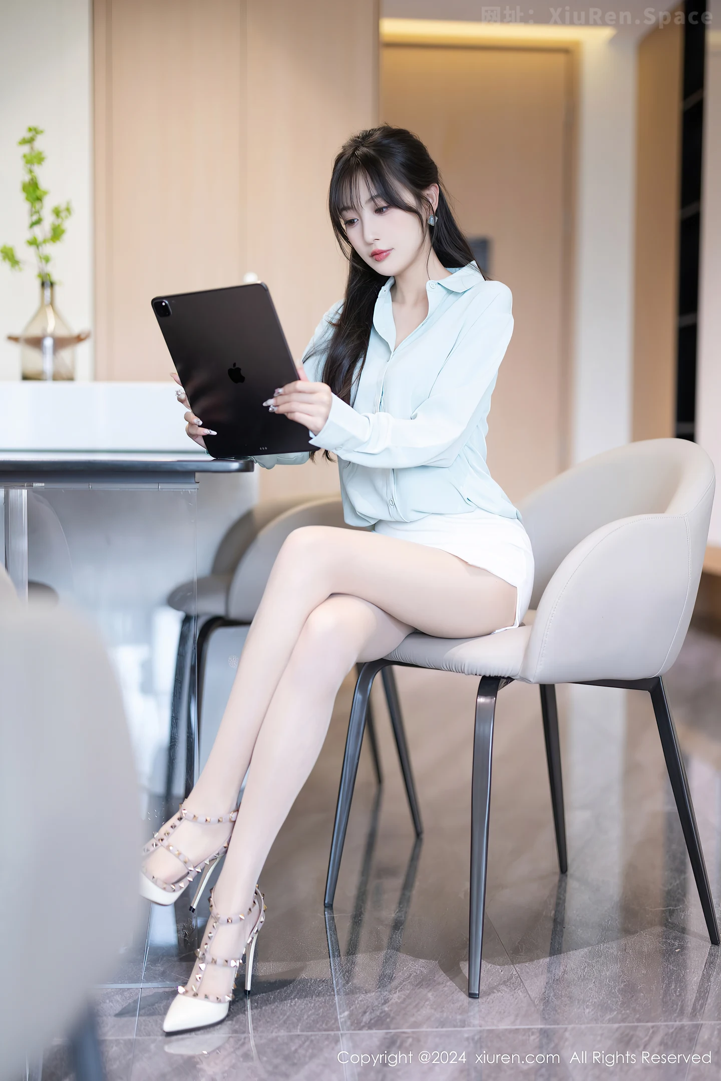 图片[6]-[XiuRen秀人网]VOL.8589 模特林星阑性感浅绿衬衫配白短裙露超薄肉丝秀曼妙身姿诱惑写真86P-秀人网官方网站